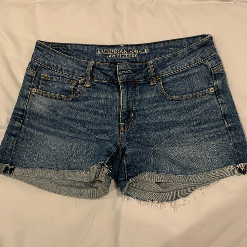 AMERICAN EAGLE. Denim/Jean shorts. Size8